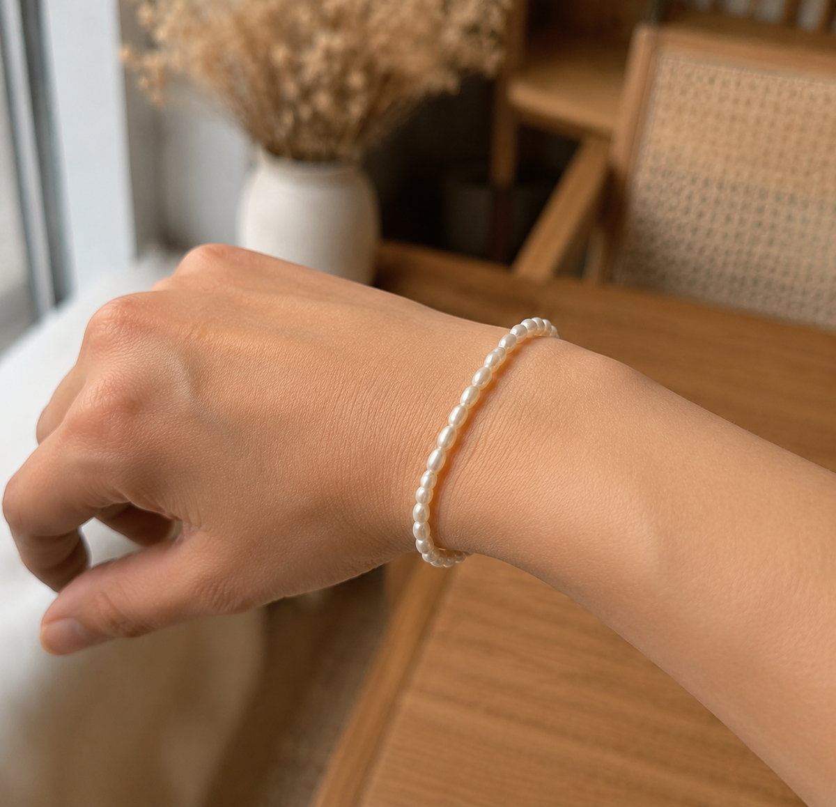 Petite freshwater pearl bracelet styled for minimalist everyday wear
